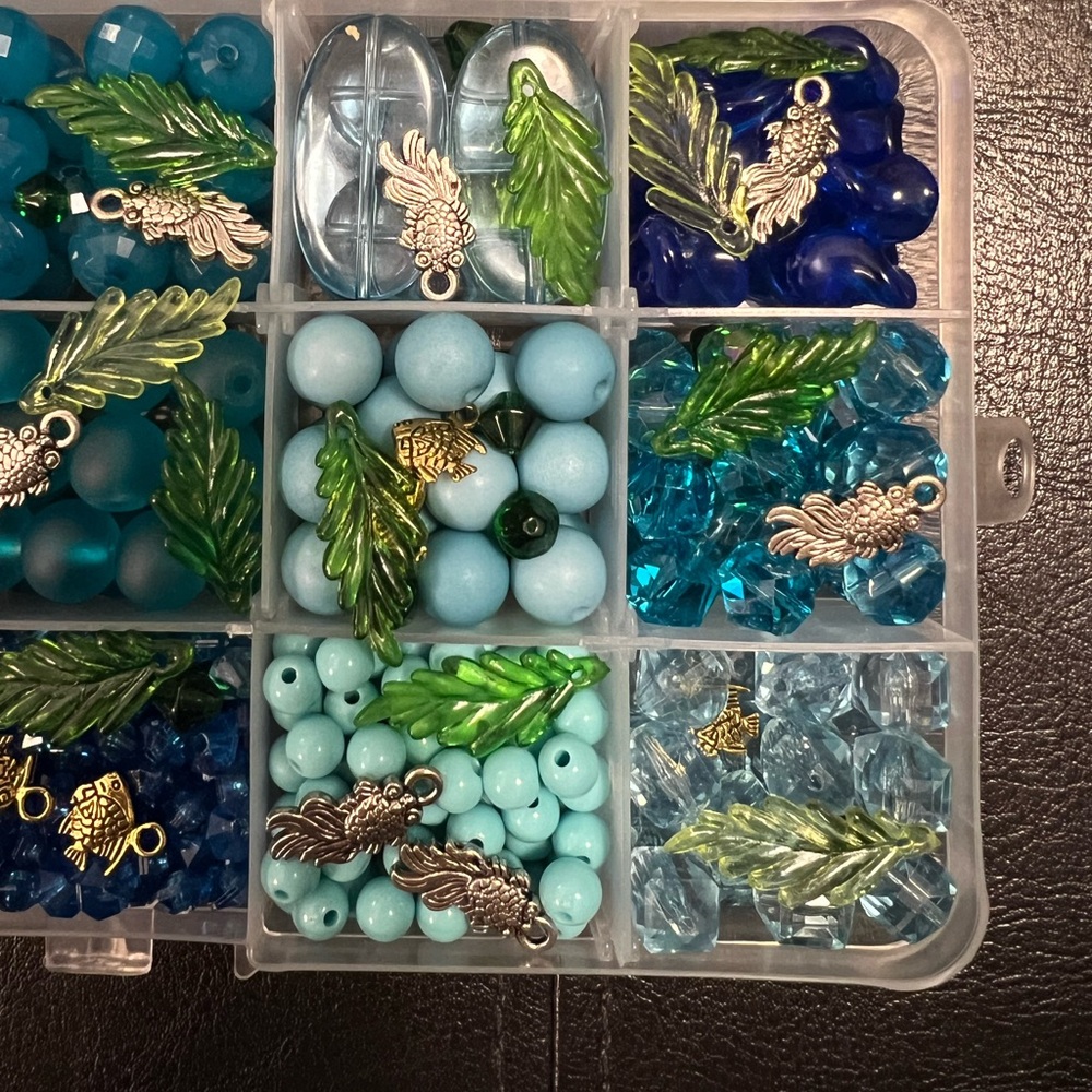 Craft Beads, FISH TANK - NO WATER, Jewelry Supplies, loose bulk beads - Picture 5 of 8